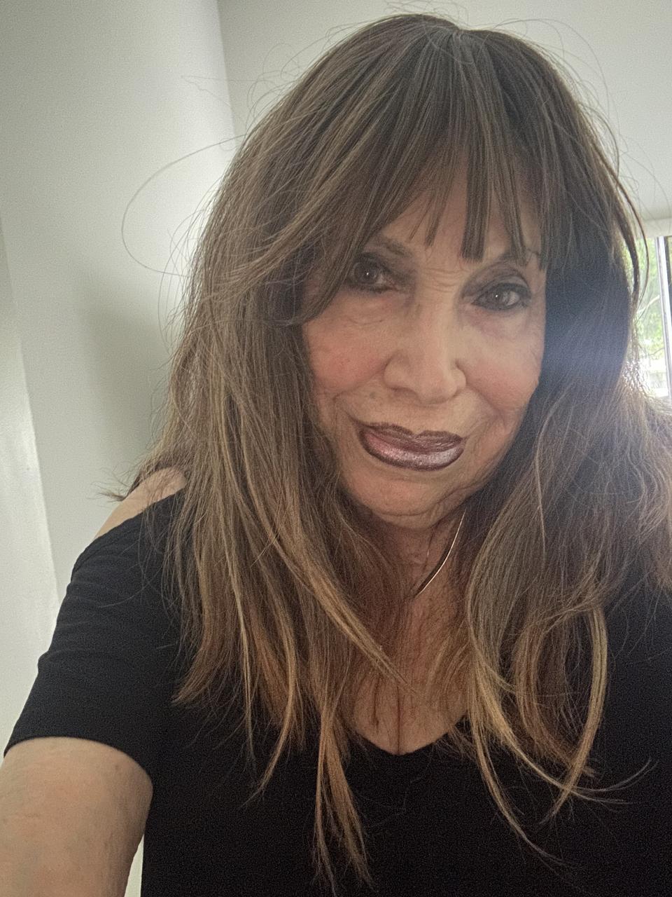 Profile photo 3 of 4