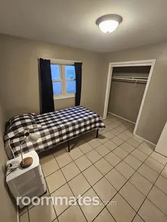 Room for rent in Milwaukee, WI $750, house