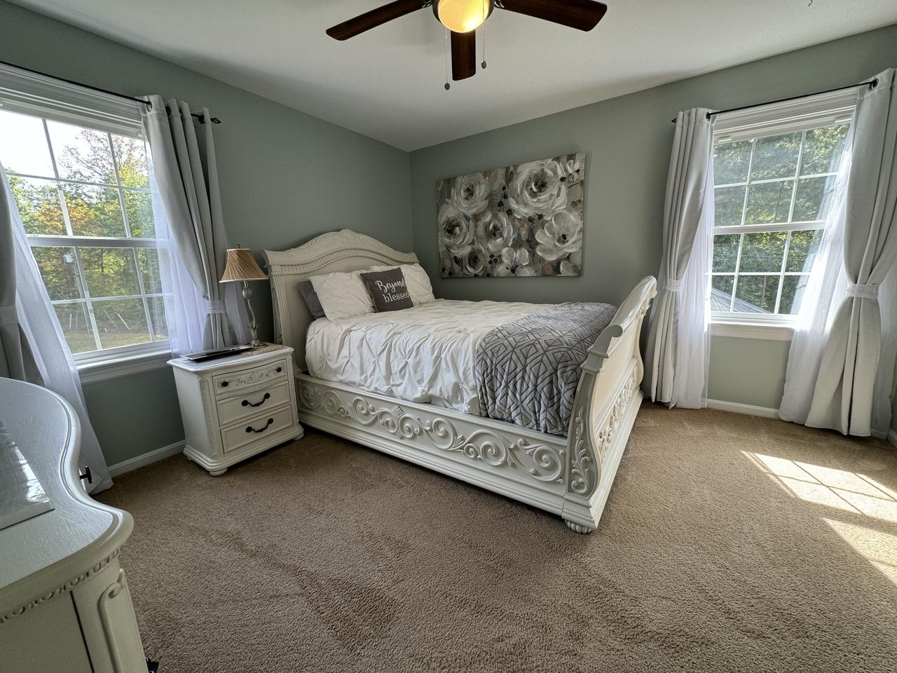 Profile photo 6 of 9