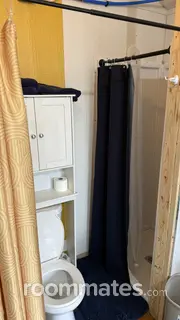 Room for rent in Champaign, IL $850, house