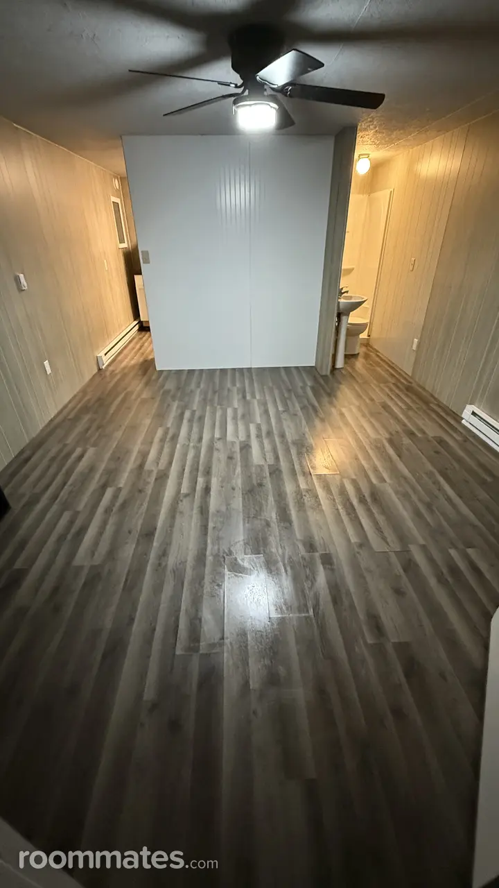 Profile photo 3 of 9