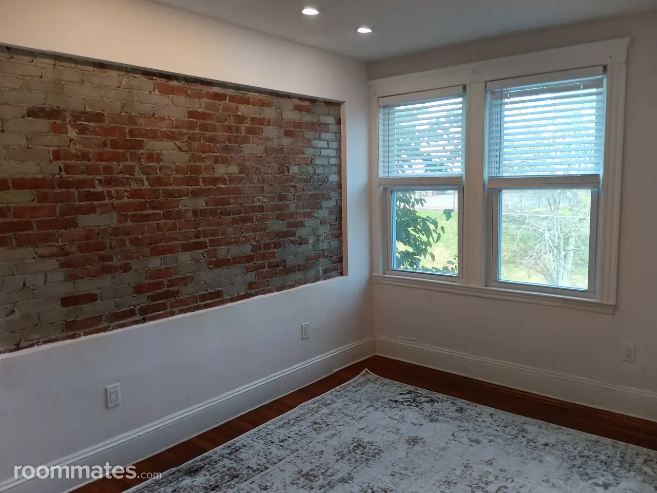 Profile photo 4 of 11