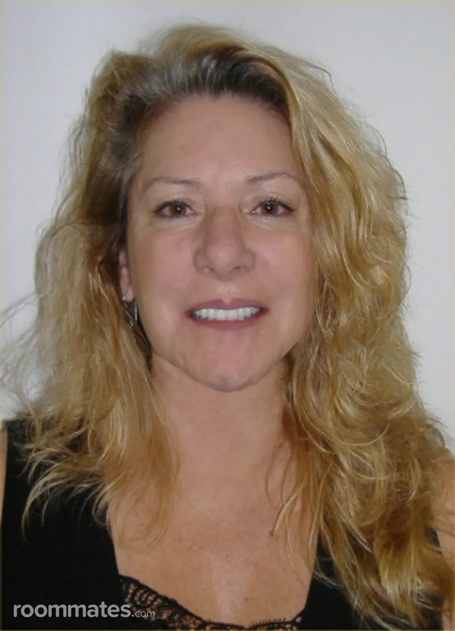 Profile photo 11 of 14