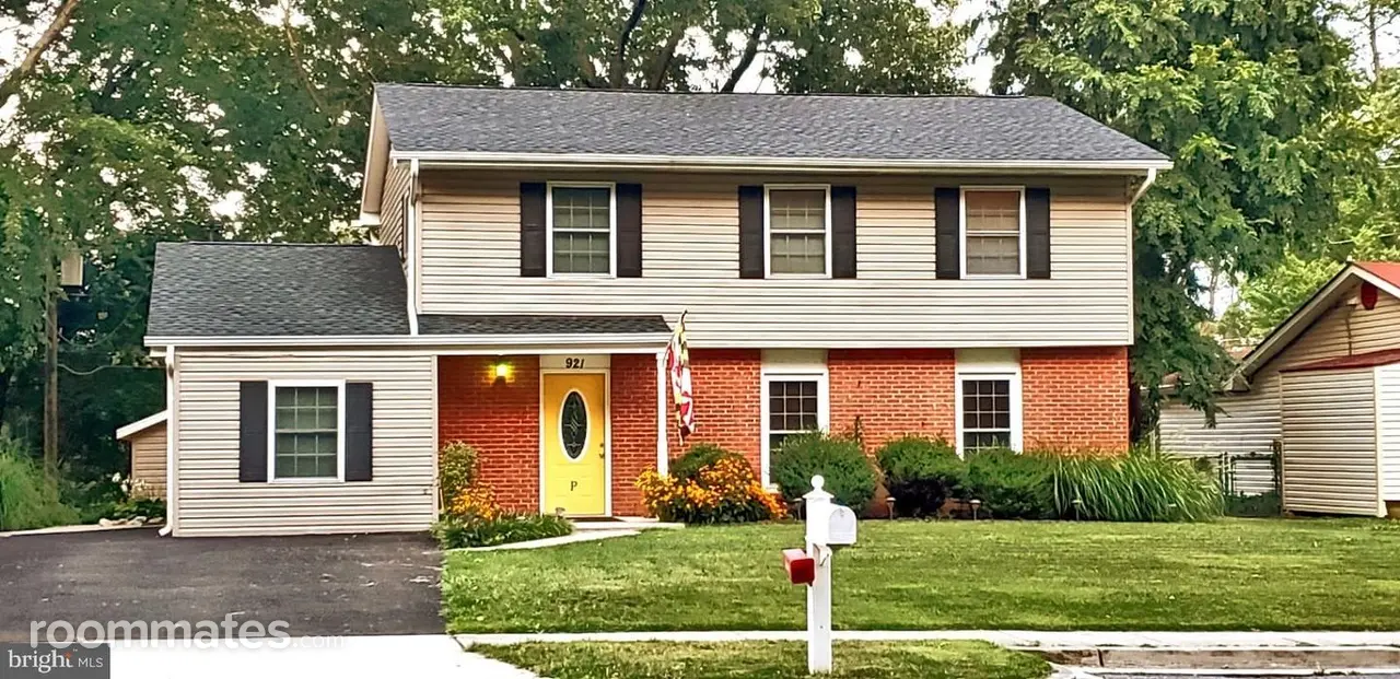 Profile photo 1 of 9