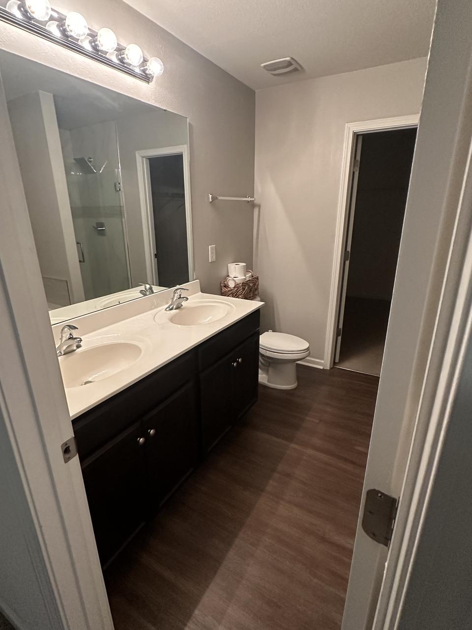 Profile photo 5 of 5