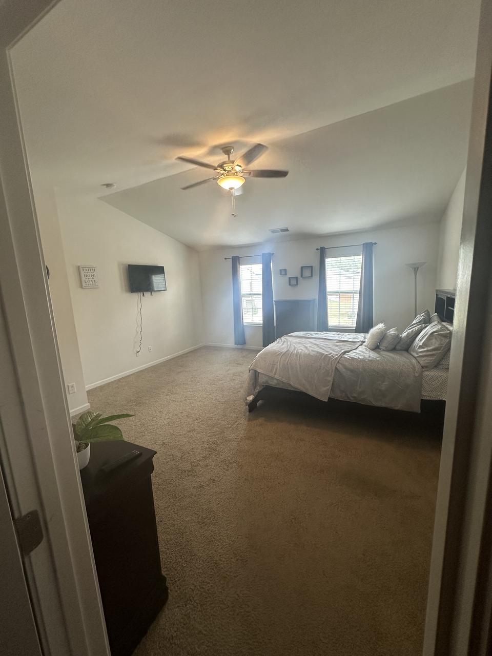 Profile photo 2 of 5