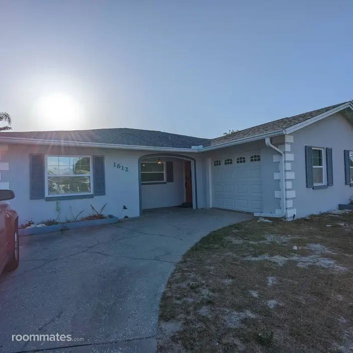 Room for rent in Tarpon Springs, FL $840, house