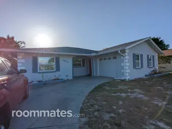 Room for rent in Tarpon Springs, FL $900, house
