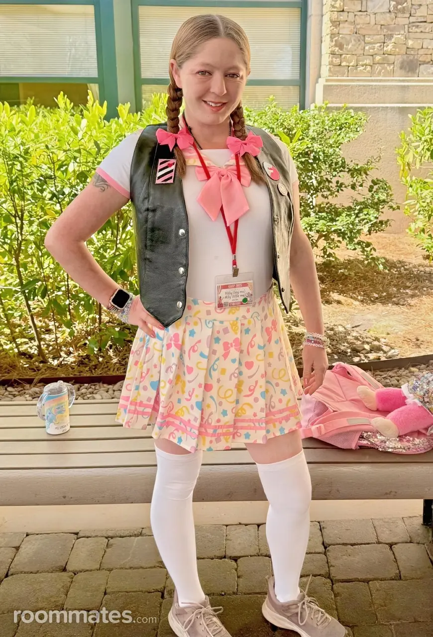 Profile photo 18 of 19