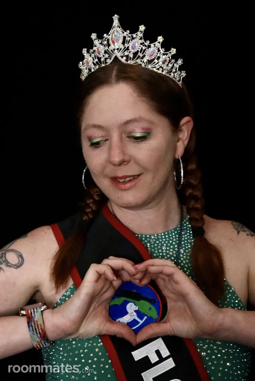 Profile photo 13 of 19