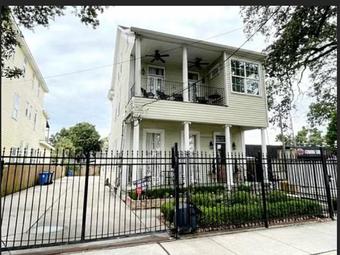 Room for rent in New Orleans, LA $800, townhouse