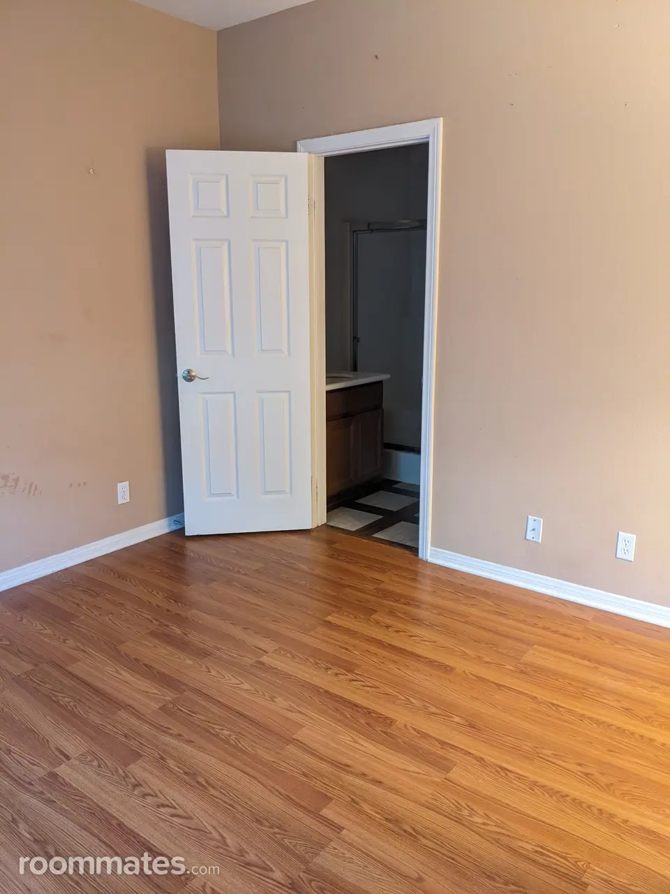 Profile photo 5 of 6