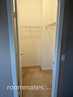 Room for rent in Eastvale, CA $475, house