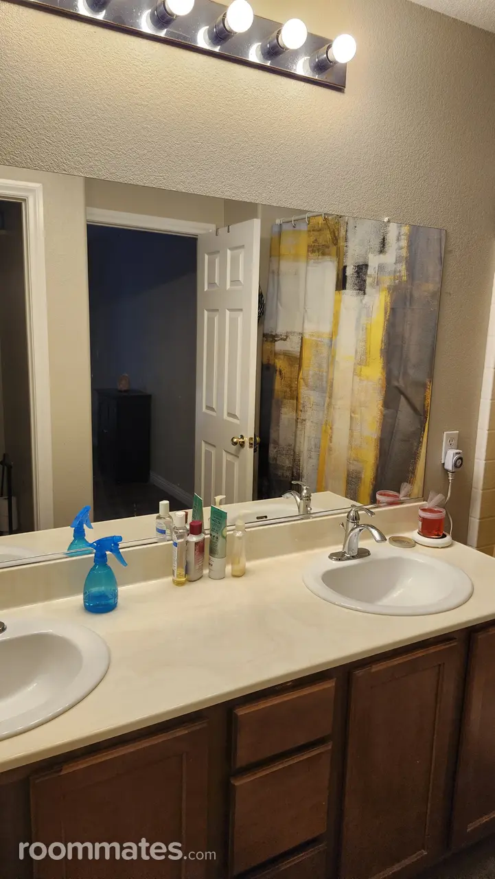 Profile photo 4 of 11