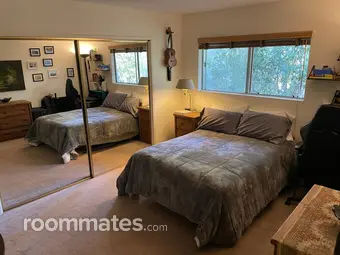 Room for rent in Los Angeles, CA $1060, house
