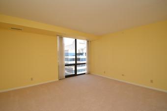 Room for rent in Peoria, IL $900, condo