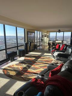 Room for rent in Peoria, IL $900, condo
