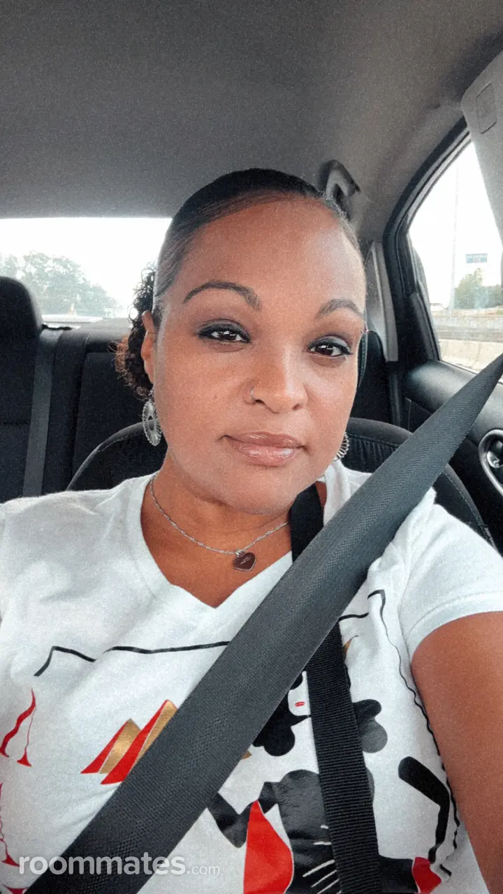 Profile photo 1 of 1