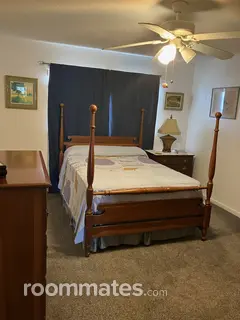 Room for rent in Gulfport, FL $1000, condo