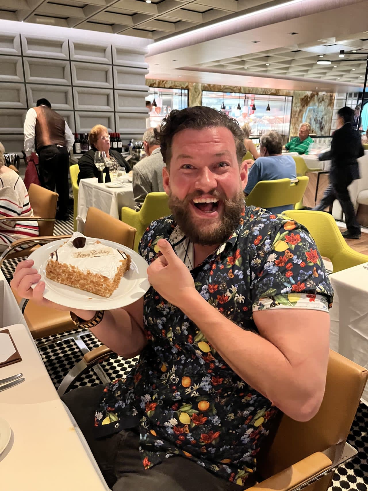 Profile photo 4 of 4