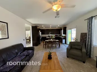 Room for rent in Victorville, CA $1000, house