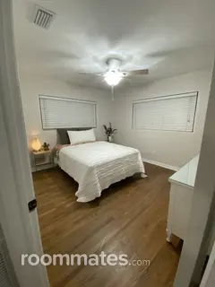 Room for rent in Orlando, FL $1000, house