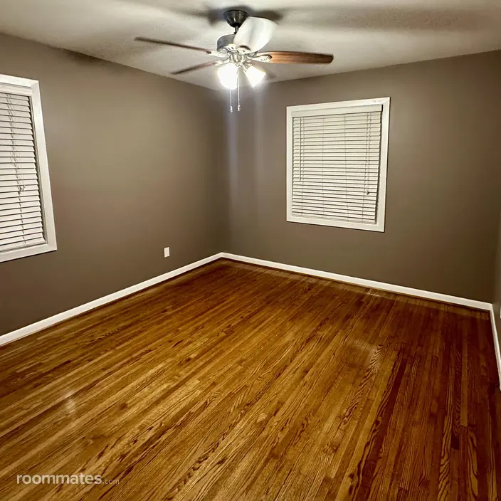Room for rent in Hoover, AL $900, house