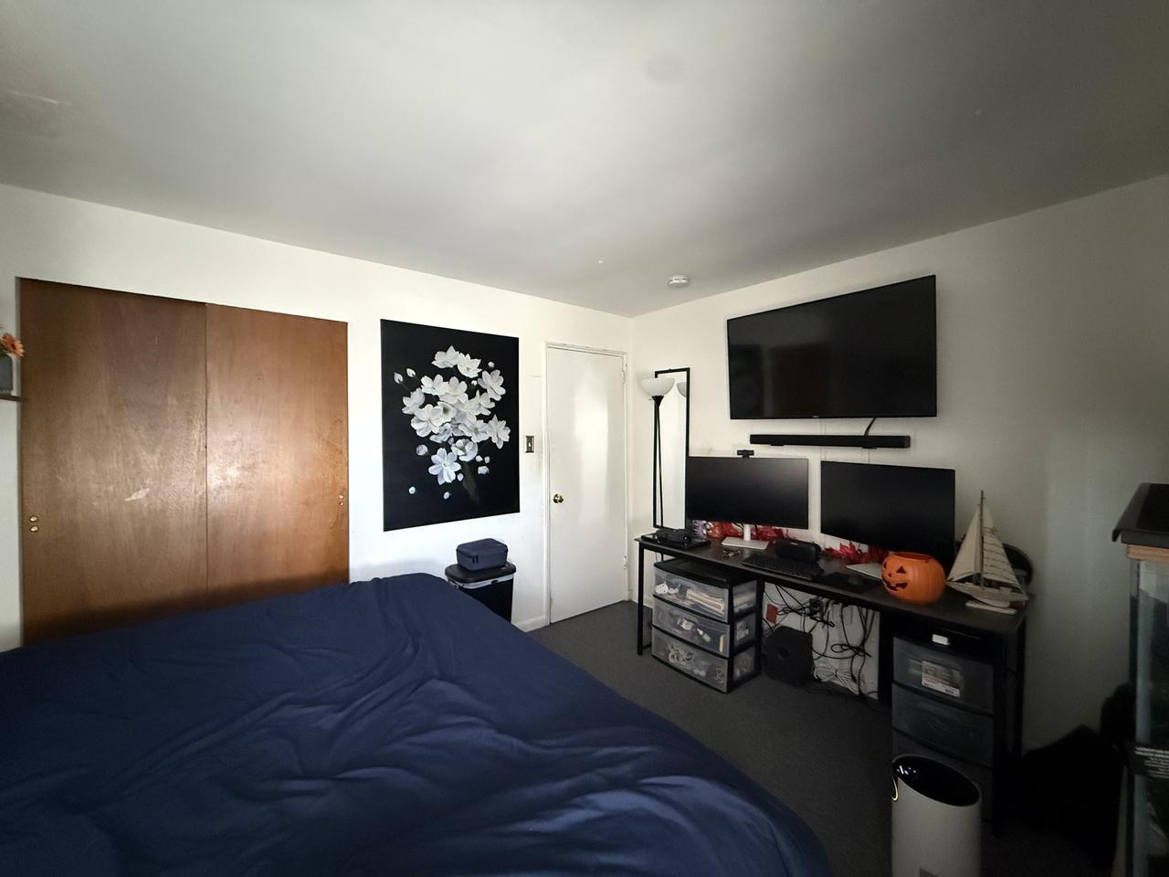 Profile photo 3 of 6