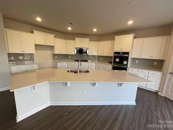 Room for rent in Mooresville, North Carolina $1500, house