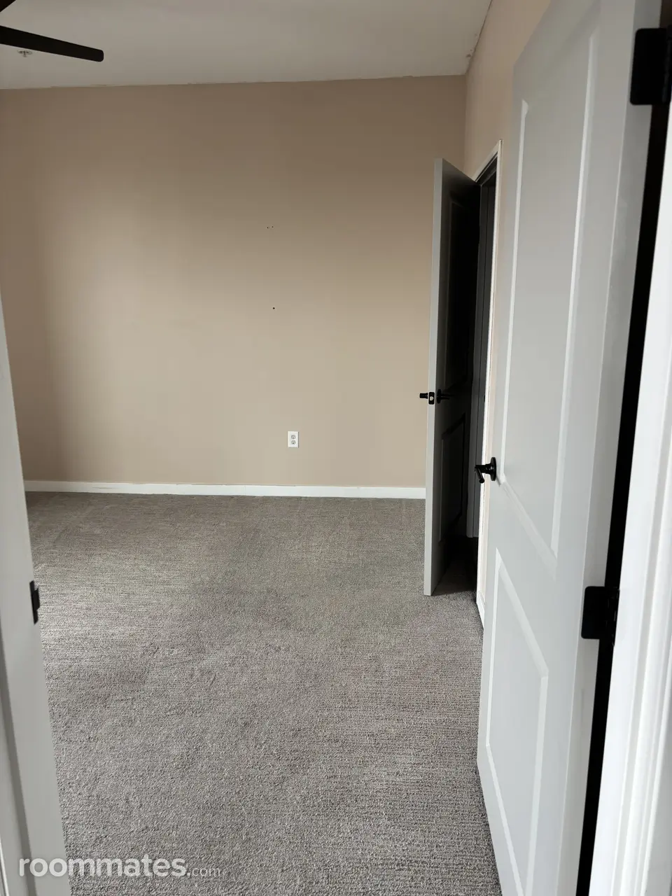 Profile photo 1 of 3