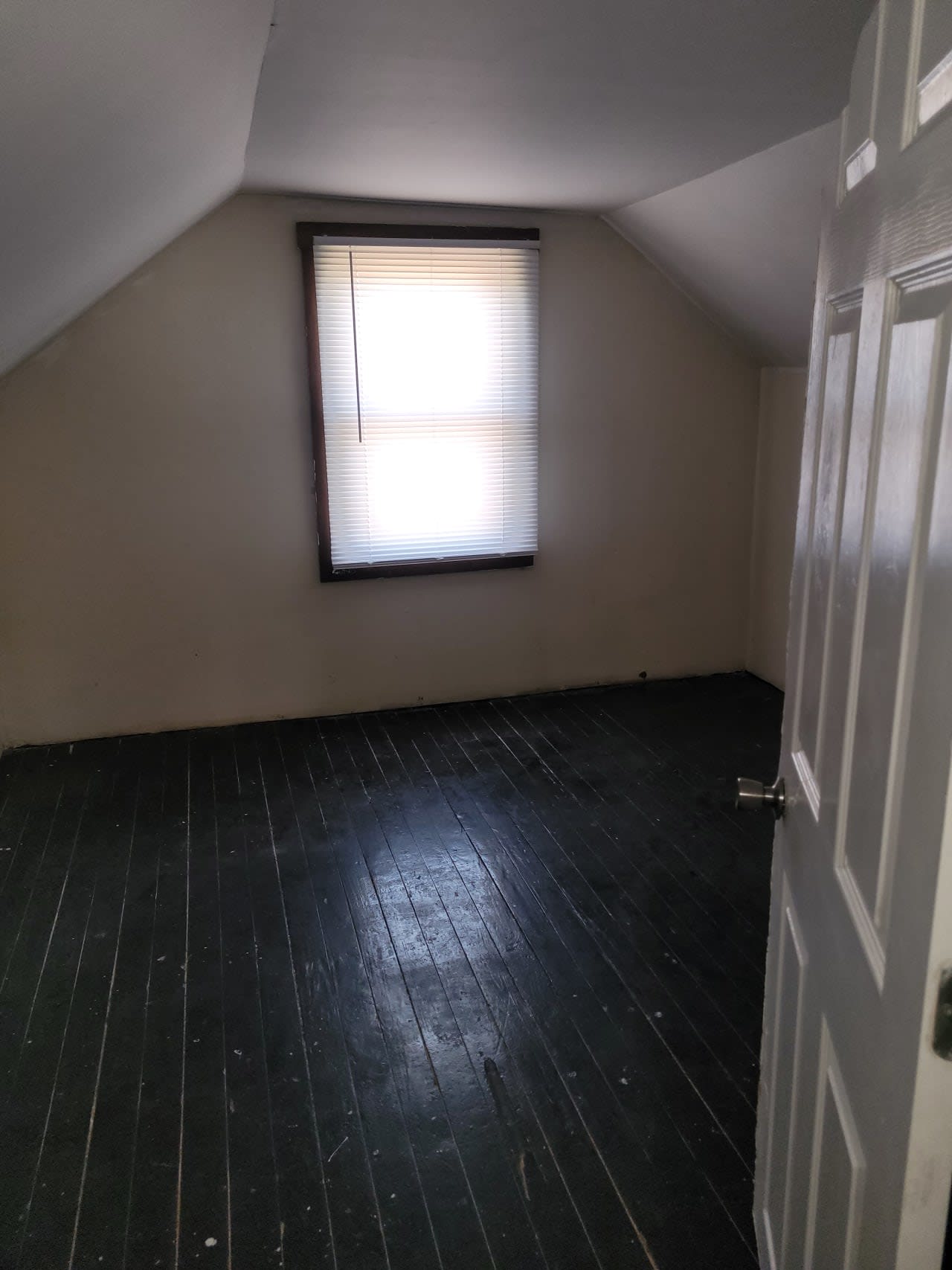 Profile photo 3 of 4