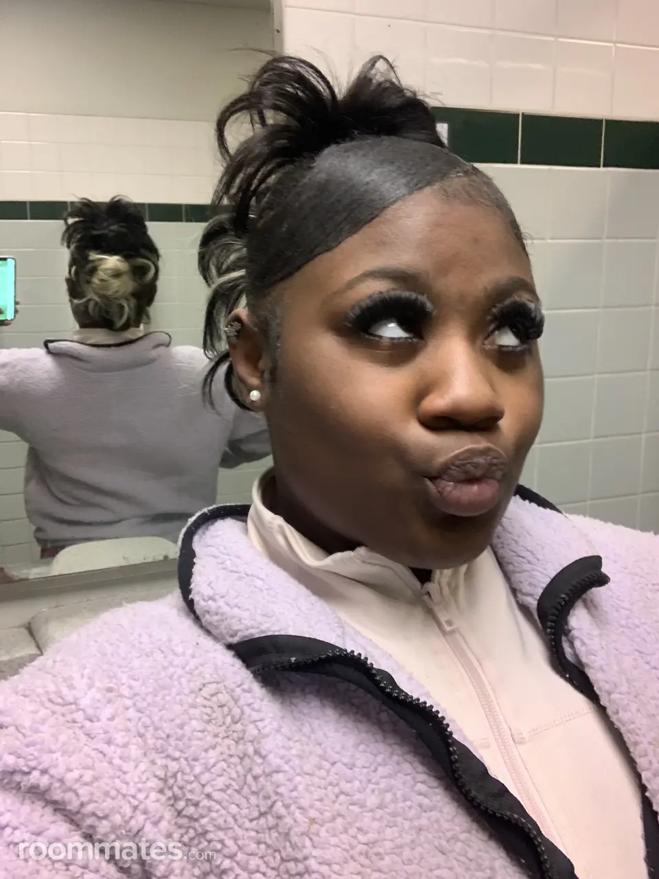 Profile photo 1 of 4