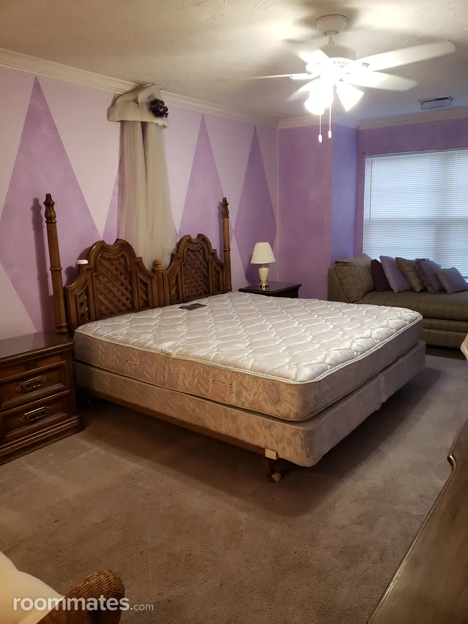 Profile photo 9 of 12