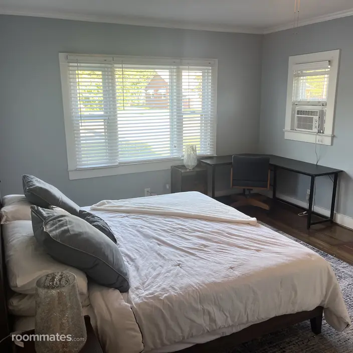 Room for rent in Walkertown, NC $800, house