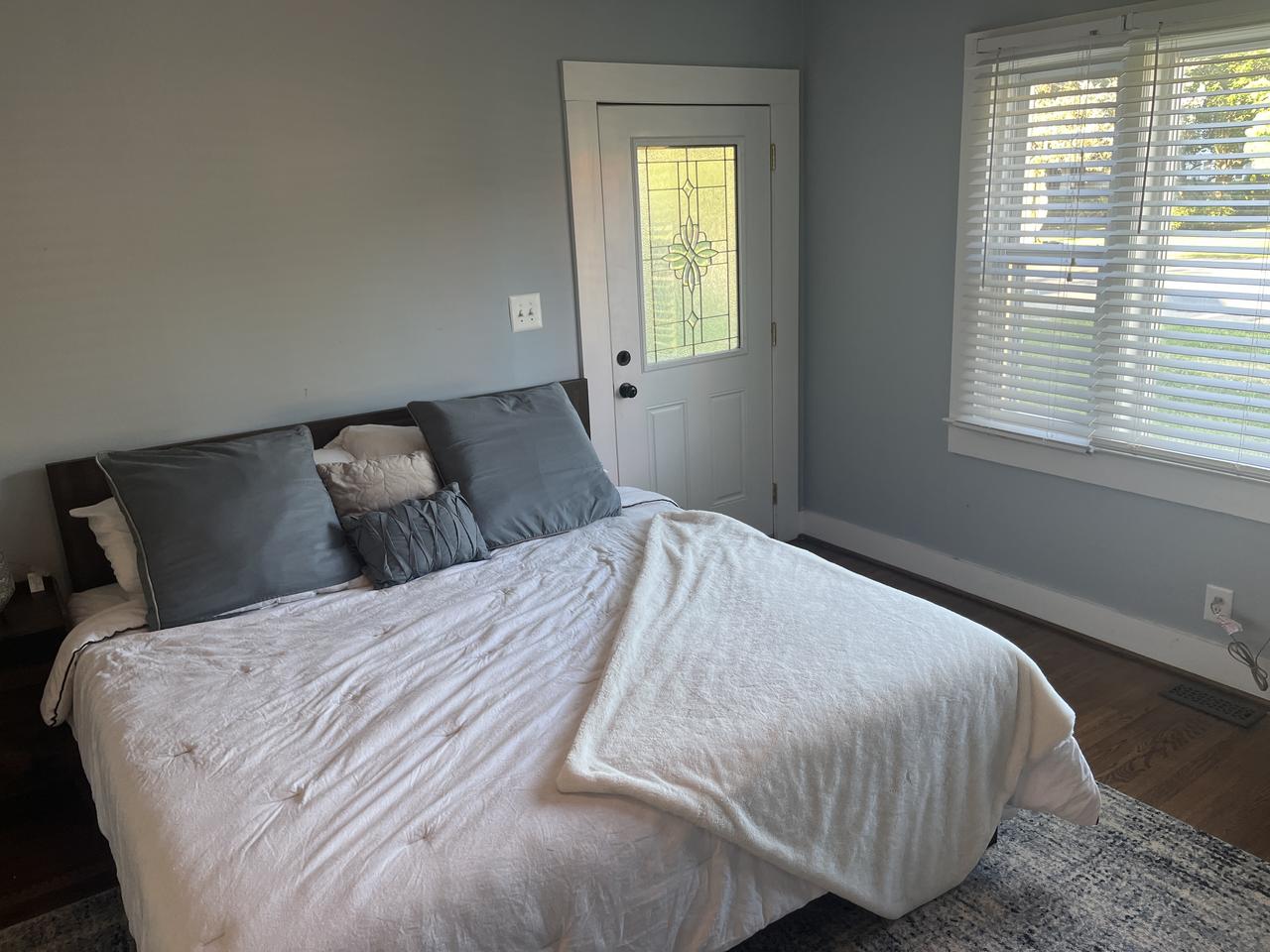 Profile photo 4 of 11