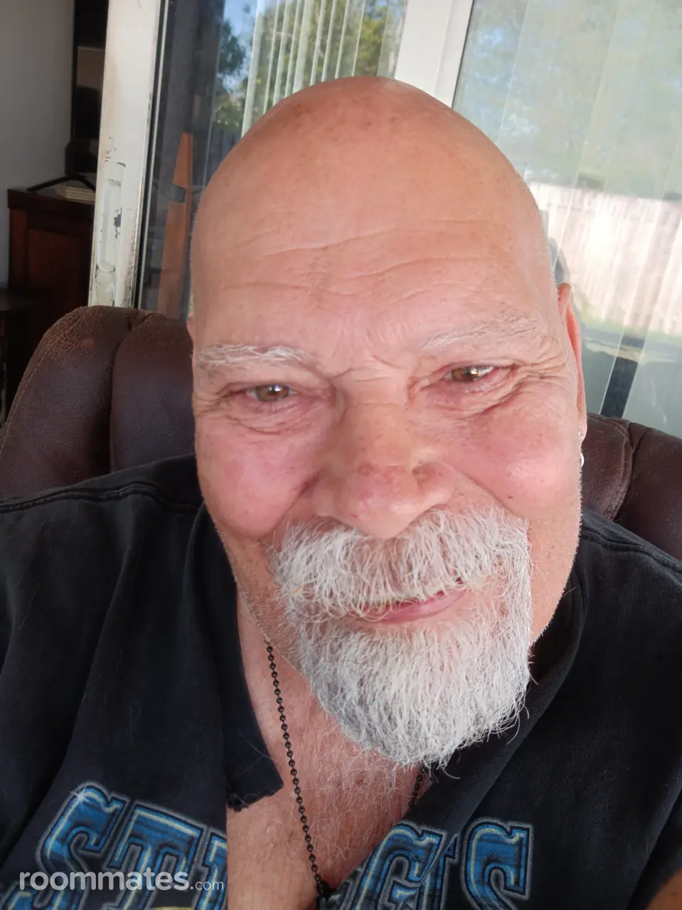 Profile photo 4 of 4