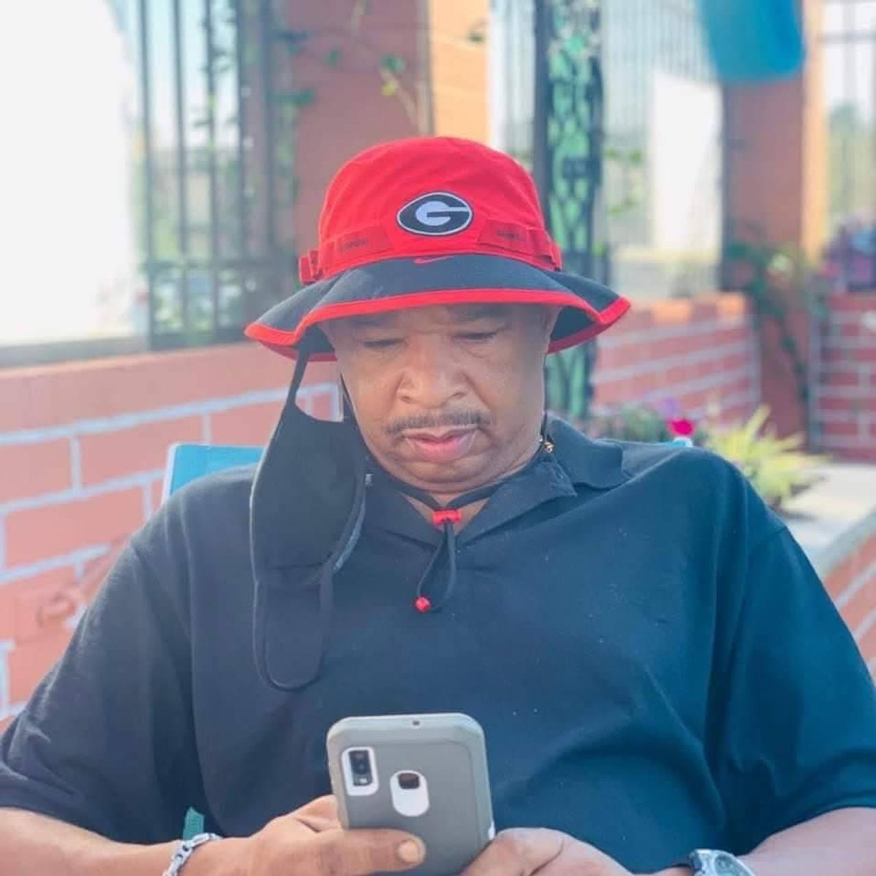 Profile photo 2 of 3