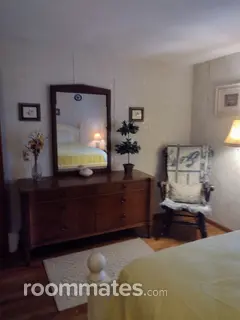 Room for rent in Springfield, MA $1000, house