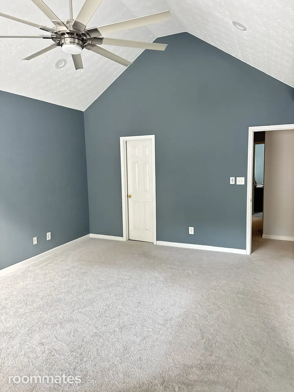 Profile photo 2 of 2