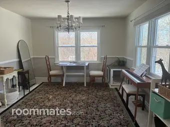 Room for rent in Danbury, CT $1250, house