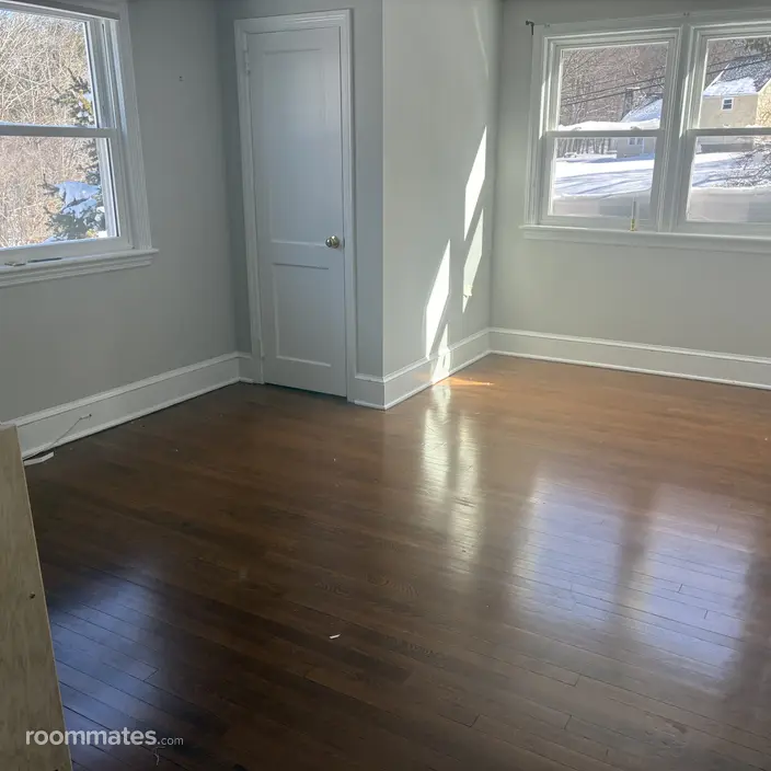 Room for rent in Danbury, CT $1250, house