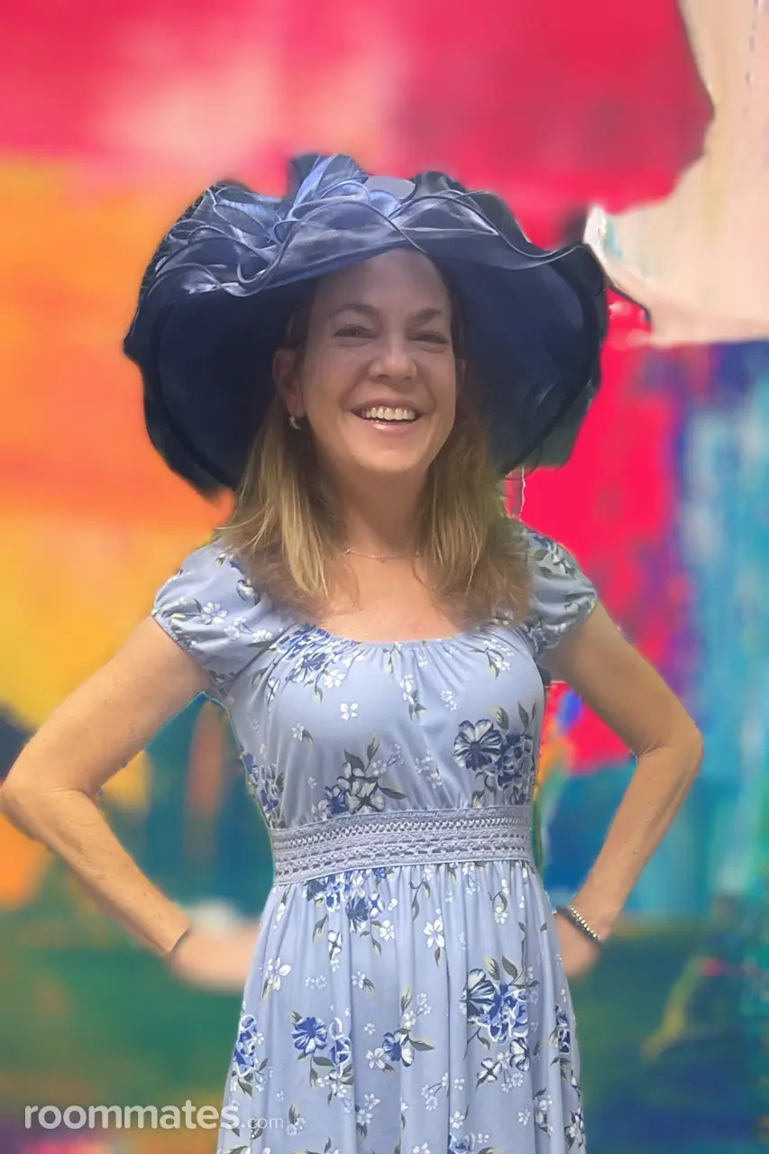 Profile photo 4 of 4