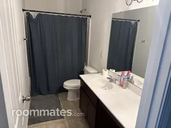 Room for rent in Simpsonville, SC $700, house