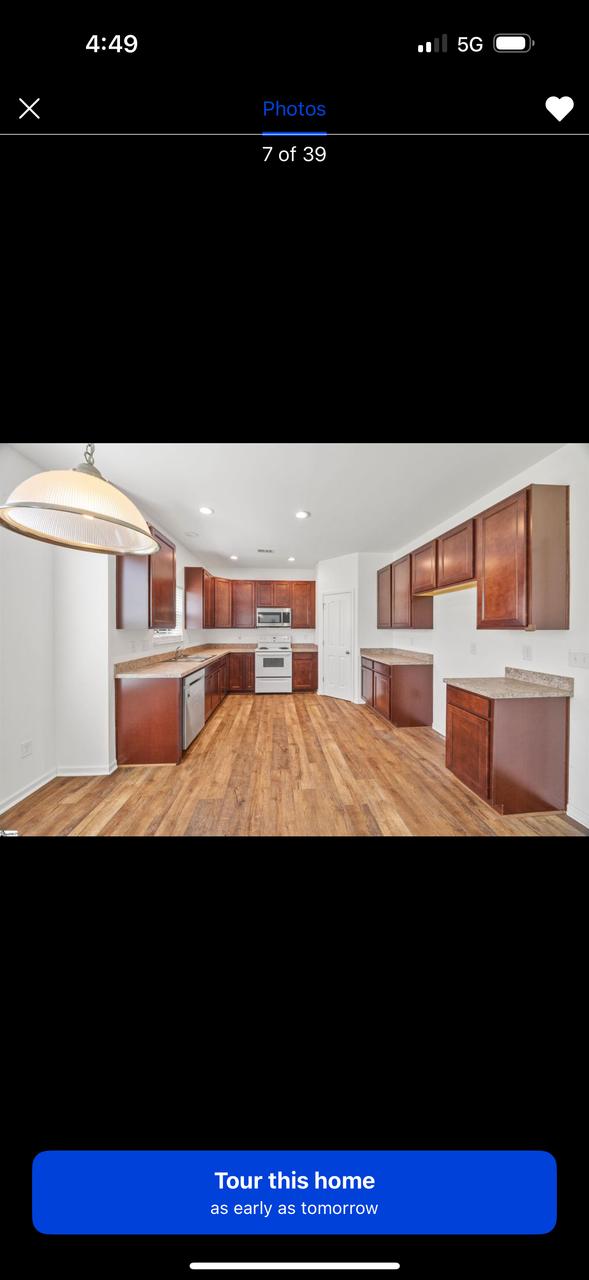 Profile photo 7 of 18