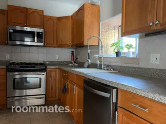 Room for rent in Philadelphia, PA $725, house