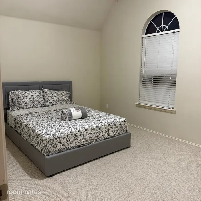 Room for rent in Crowley, TX $825, house
