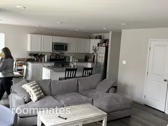 Room for rent in Elkton, MD $1200, townhouse