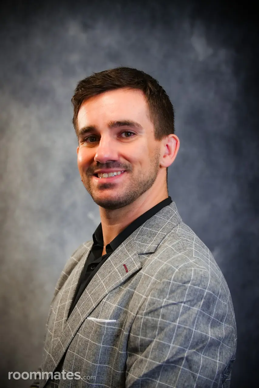 Profile photo 6 of 6