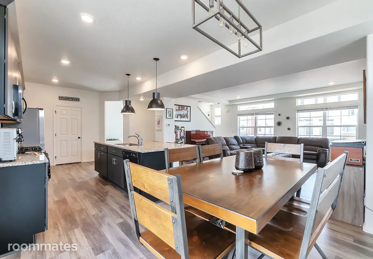 Profile photo 9 of 11