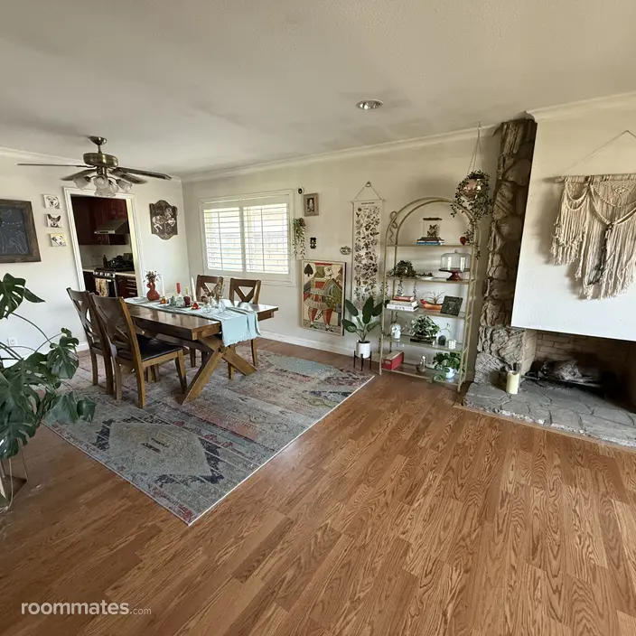 Room for rent in Fountain Valley, CA $1360, house